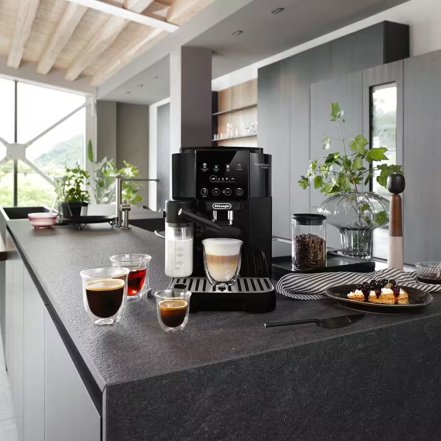 DeLonghi Magnifica Start automatic coffee maker ECAM220.60.B