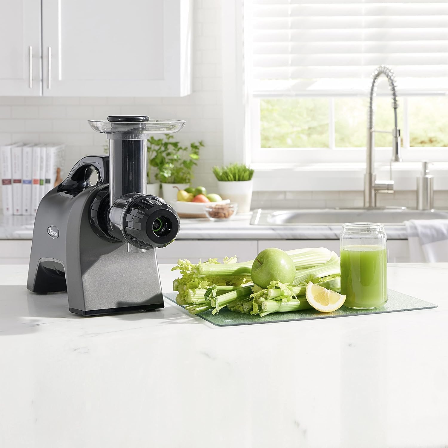 Omega MM1500GYF Celery Juicer and Nutrition System Masticating Juicer, Cold Press Juicer Machine For Celery with Adjustable Dial, 10 years motor warranty, 200-Watt, Grey