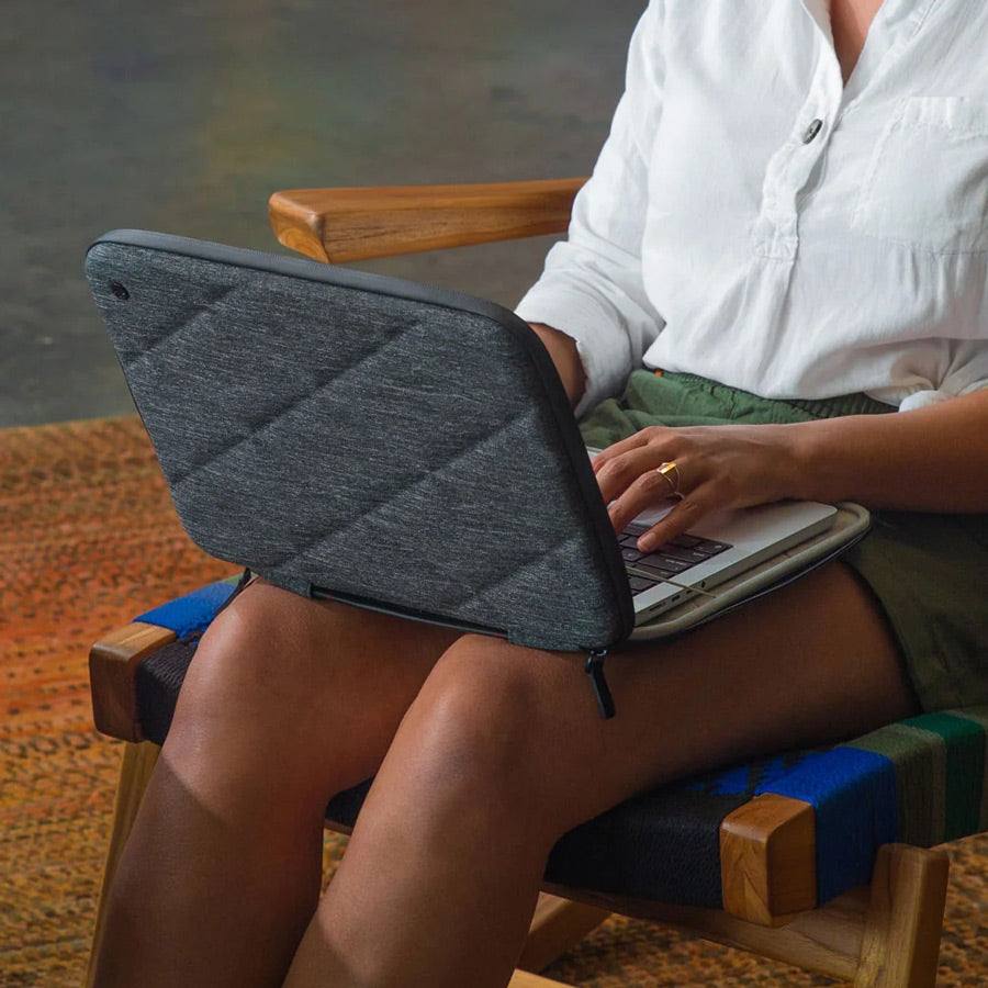 SuitCase for Macbook Pro 16 inch - Dark Grey